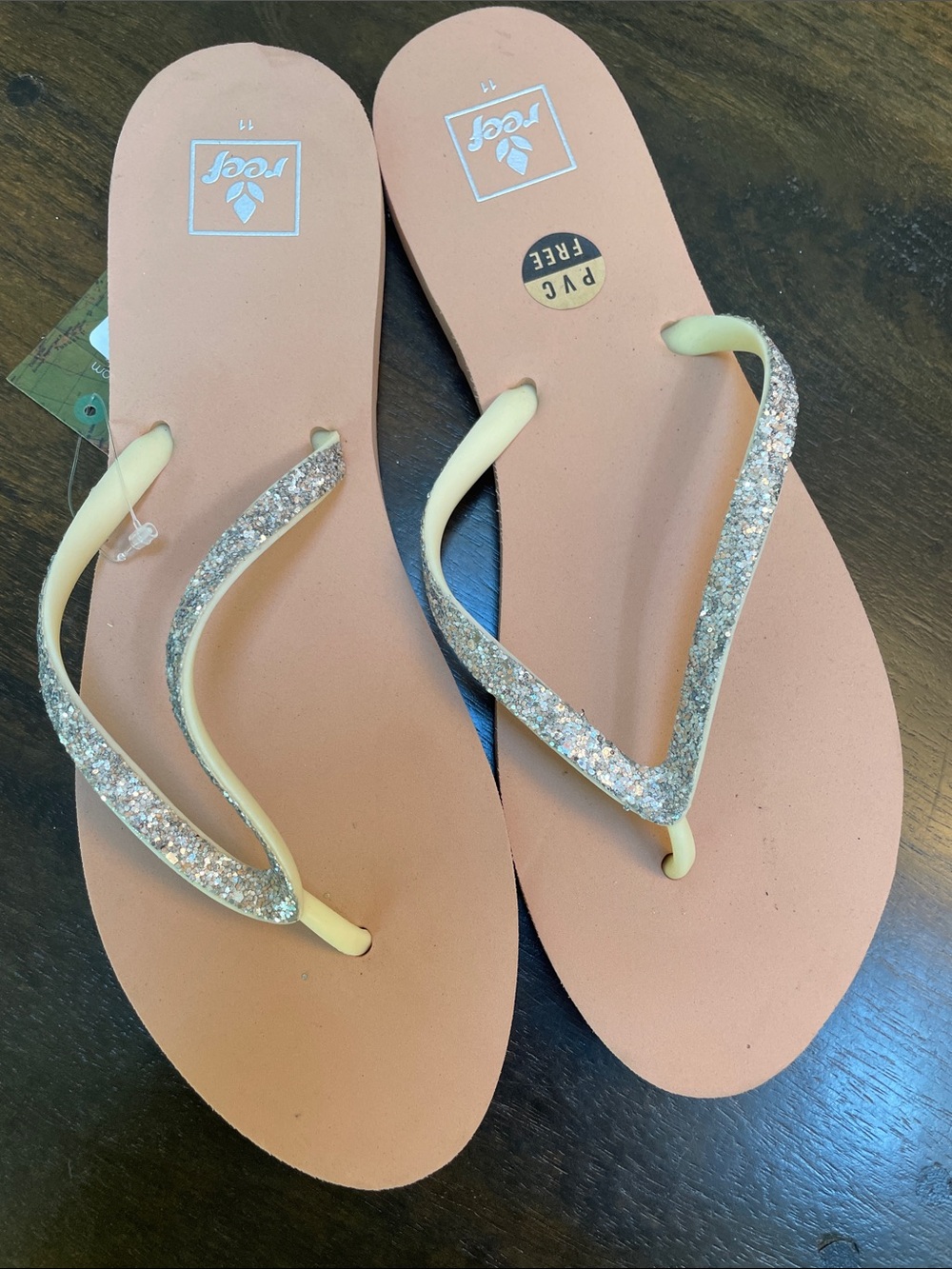 Reef stargazer flip flops- color is porcelain